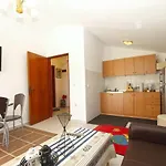 House Zulfa 1548 Apartament *