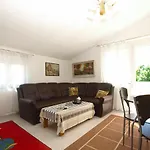 House Zulfa 1548 Apartament *