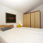 House Zulfa 1548 Apartament