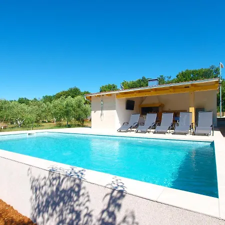 Апартаменты House Zulfa 1548 *